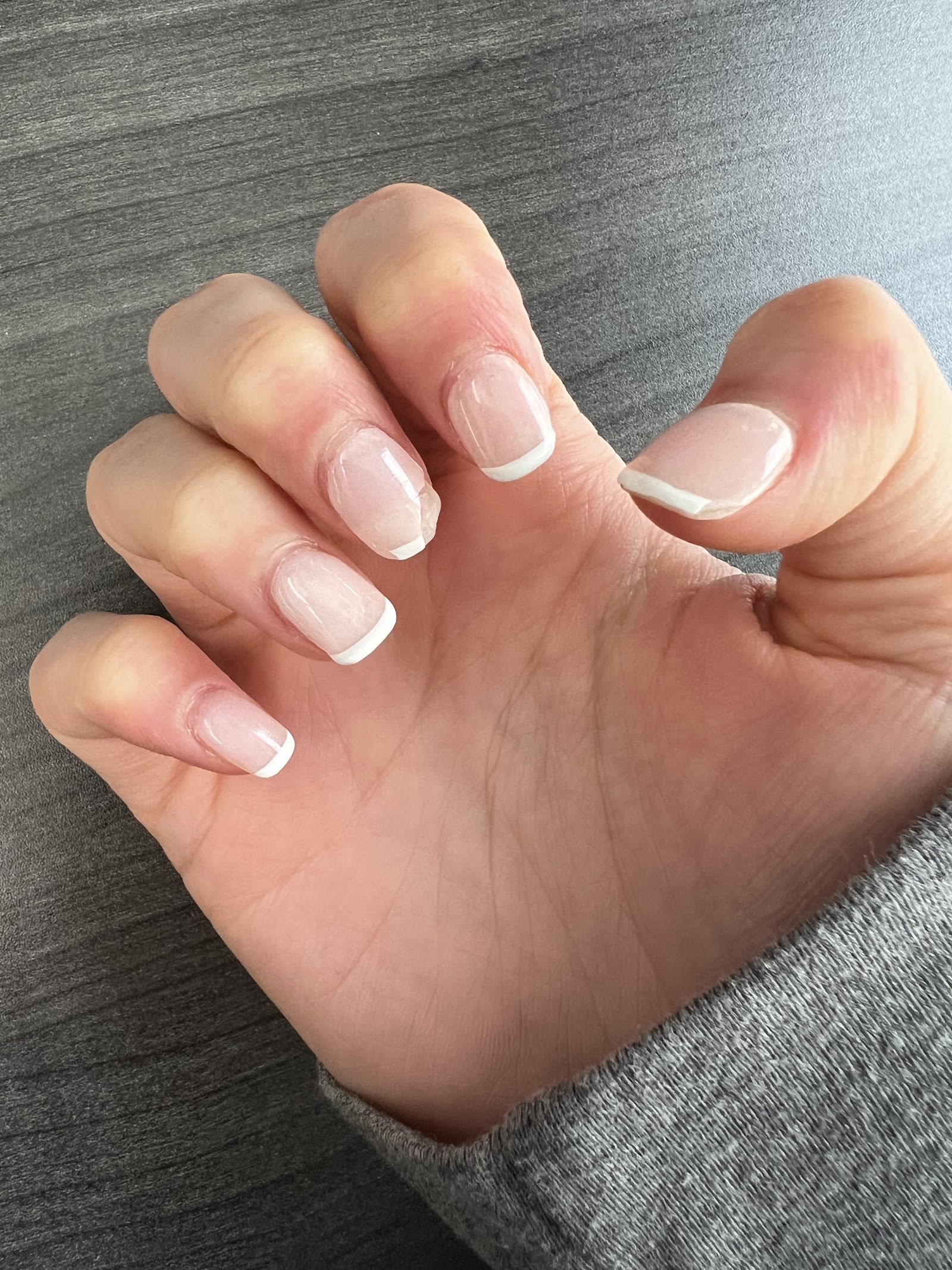 Blondis Nail & Spa nail photo 4